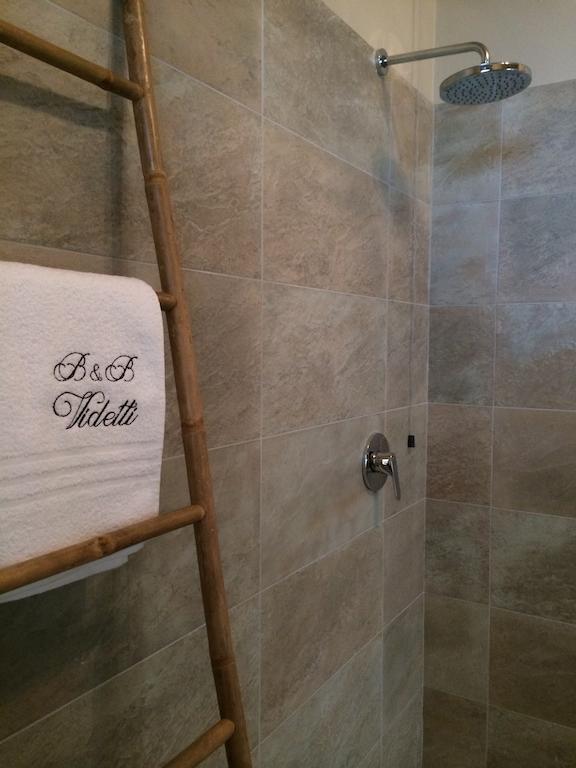 B&B Videtti Villongo Bilik gambar